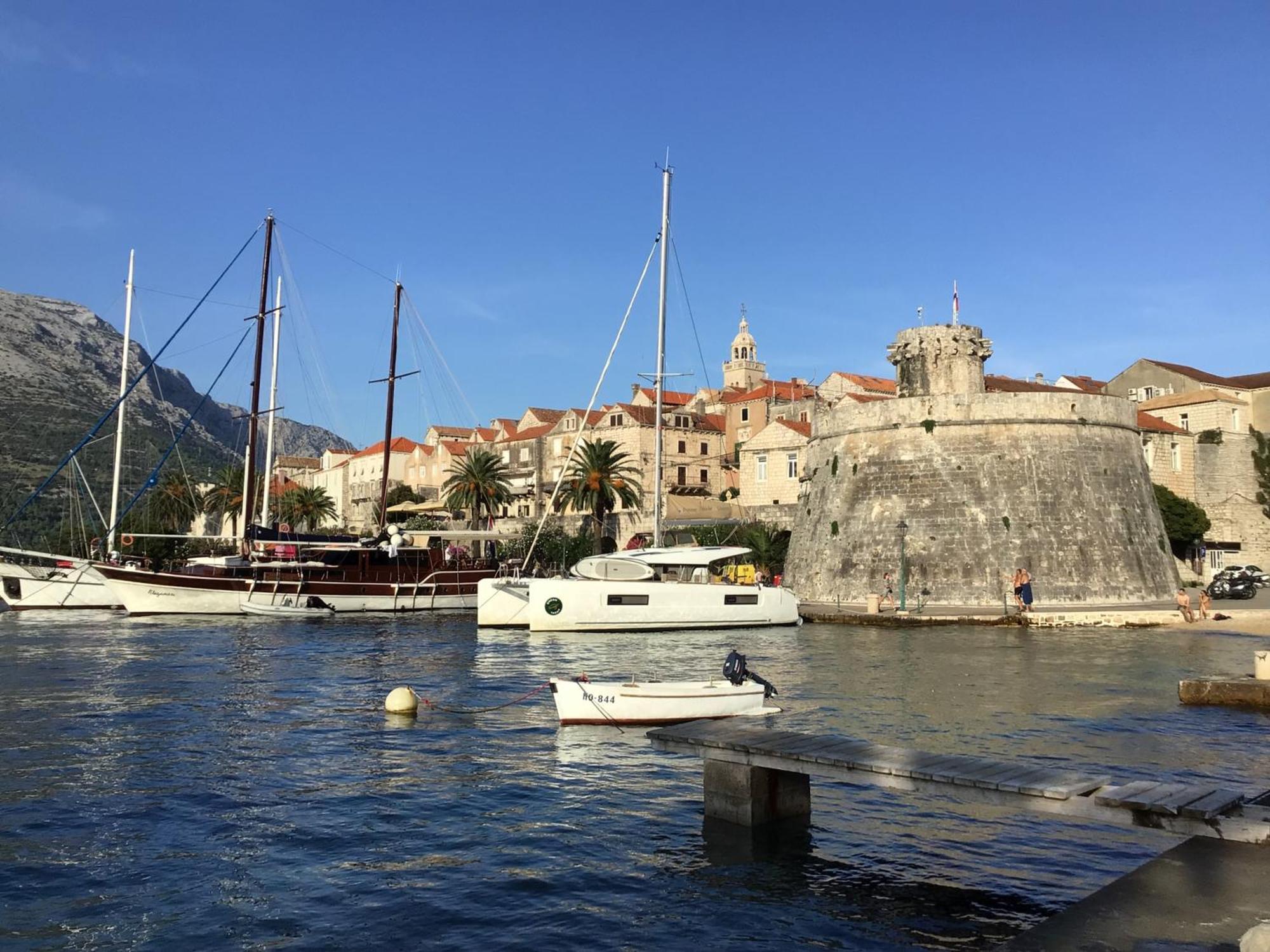 Lux Apartments Korčula Екстериор снимка